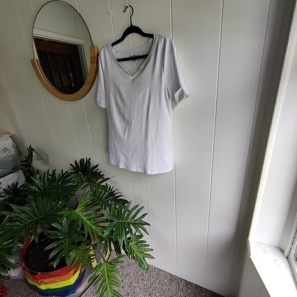 Tee Shirt by Ellen Tracy, White 92% Cotton Knit, Cuffed Short Sleeve. Size L - Picture 3 of 5